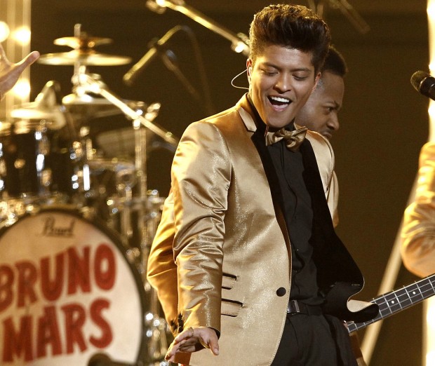  Bruno Mars no «Superbowl Halftime Show 2014» (com vídeo)