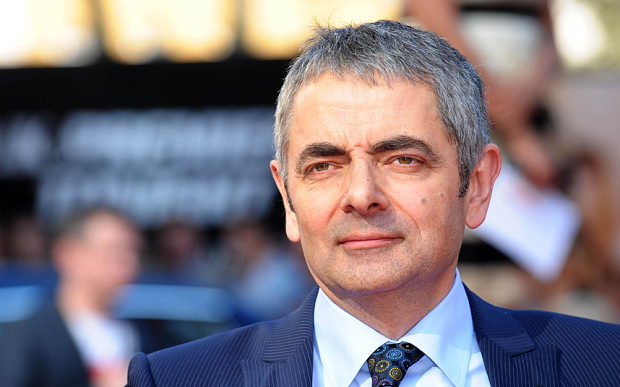 Rowan Atkinson regressa aos ecrãs na pele de «Inspetor Maigret»