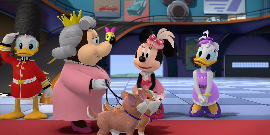  Disney cria personagem animada dedicada à Rainha Isabel II