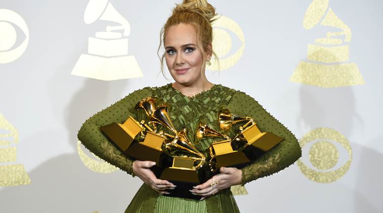  «Grammys 2017»: Adele arrasa e conquista os prémios mais importantes