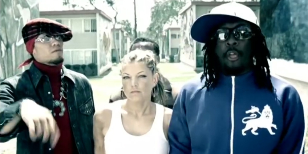  Máquina do Tempo | Black Eyed Peas – Where Is The Love?