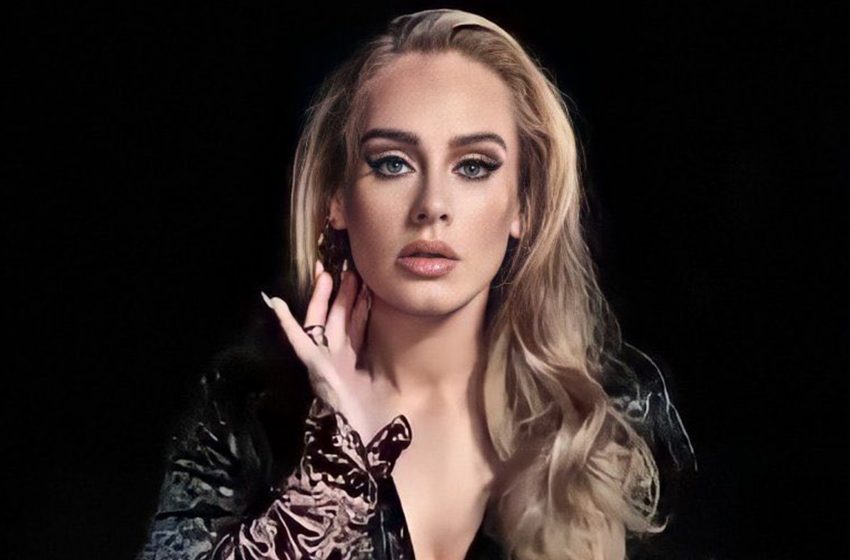  Adele oficializa regresso à música com novo single